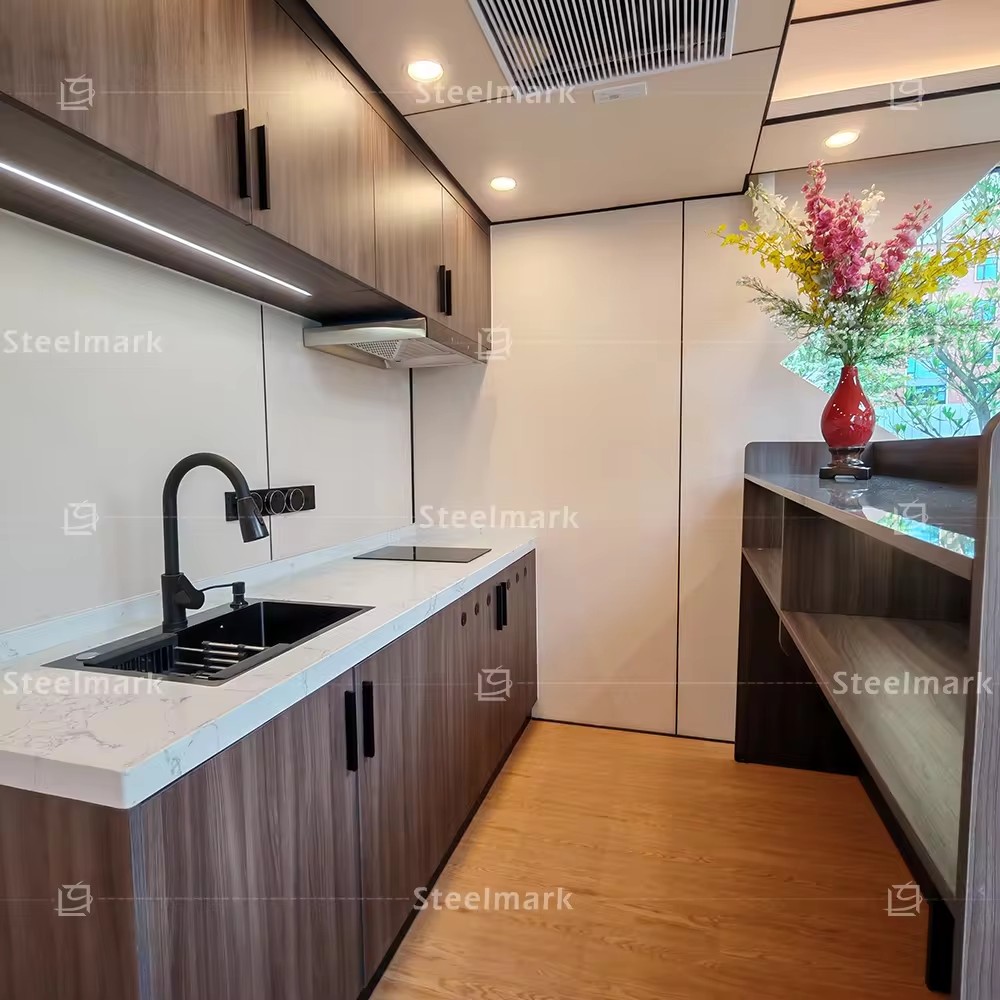 Double capsule house hotel
